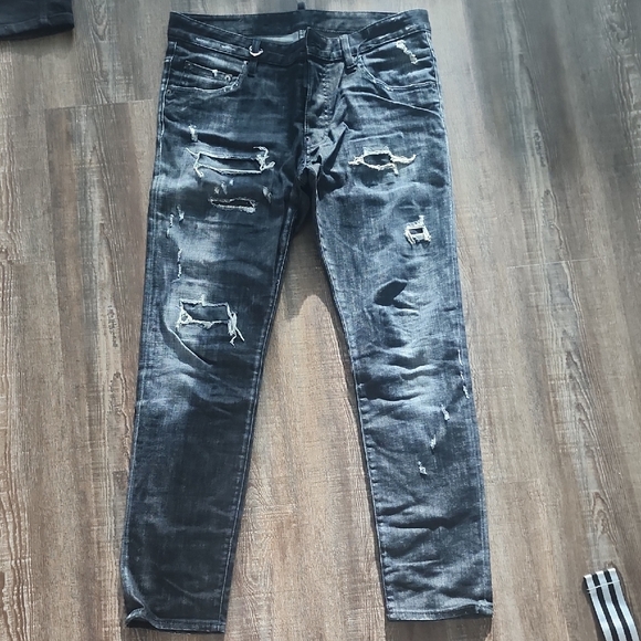 DSQUARED Distressed Dark Gray Skinny Jeans - Picture 1 of 1